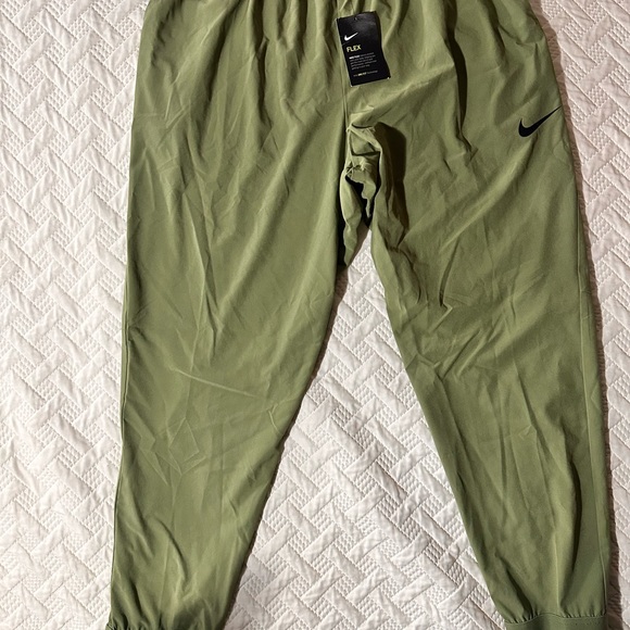 NWT Nike Flex Dri-fit Joggers - Picture 4 of 6